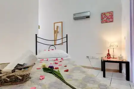 In the Center Guesthouse - 111