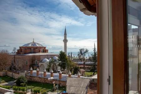 Sofia Corner - 116