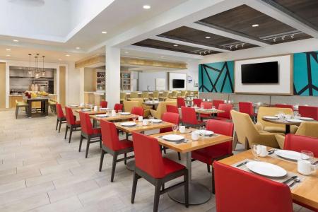 Hilton Garden Inn / The Keys Collection - 15