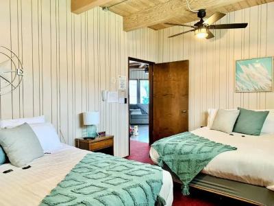 Breakers Boutique Inn - 43