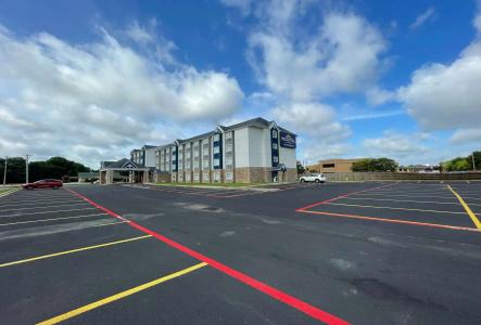 Microtel Inn and Suites by Wyndham / Shreveport - 17