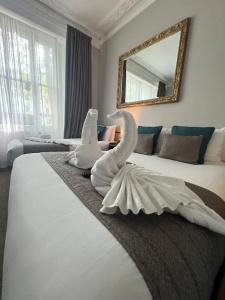 Tudor Court - 68