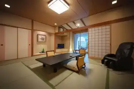 Eirakukan - 28