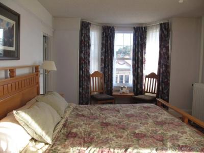 James Bay Inn, Suites & Cottage - 5