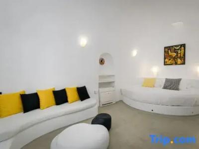Trieris Villa & Suites - 57