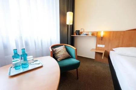 Michel Braunschweig (ehem. Mercure Atrium) - 60