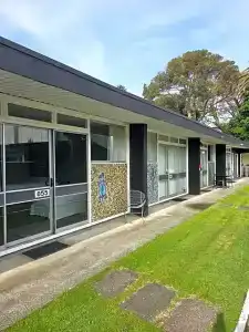 The Avenue - 18