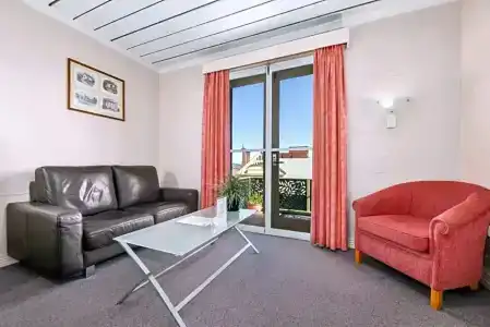 Balmoral On York - 40