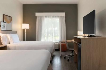 Super 8 by Wyndham Savannah - 23