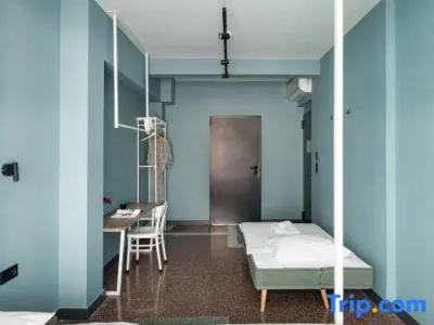 Zeus is Loose Hostel - 97