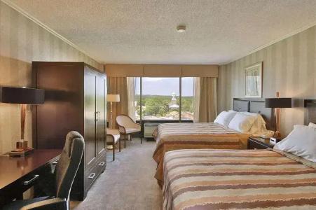 Ramada by Wyndham Downtown & Conference Center - 15