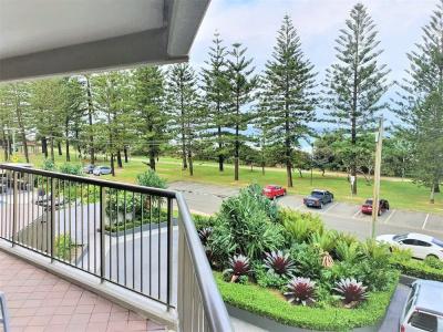 Burleigh Esplanade - 25