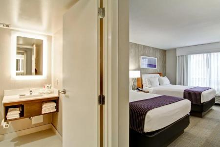 Rodeway Inn & Suites - 46