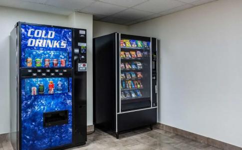 Red Roof Inn Plus+ & Suites Houston – Iah Airport Sw - 11