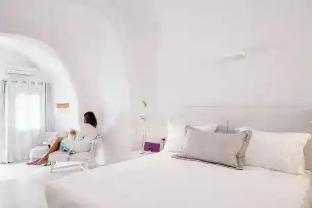 Charisma Suites - 16