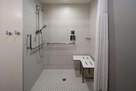 DoubleTree by Hilton - 39