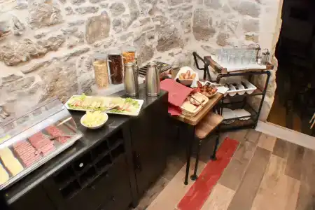 Heritage Palace Varos - Mag Quaint & Elegant Boutiques - 12