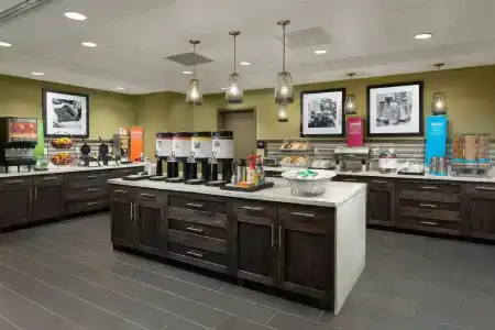 Hampton Inn & Suites -, CA - 16