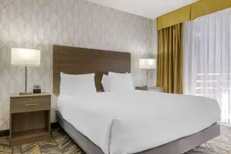 Best Western Plus Bayside Inn - 100