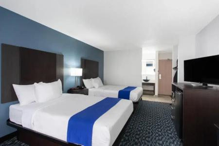 Baymont by Wyndham Charlotte University - 35