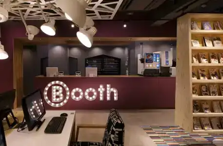 Booth Netcafe & Capsule - 19