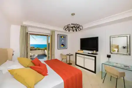 Eden Roc Suites - 61