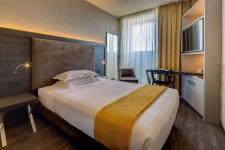 Best Western Plus Farnese - 63