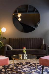 Noble Boutique - Adults Only - 11