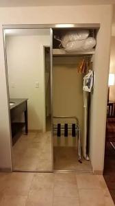 Hampton Inn & Suites - 114