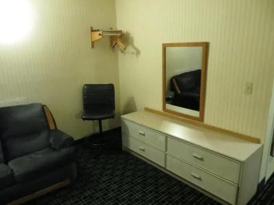 Budget Inn Hollywood - 25