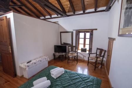 Goulas Traditional Guesthouse - 32