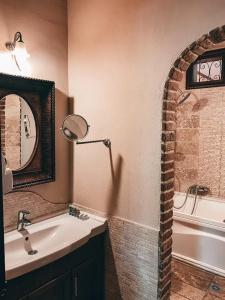 Elena Guesthouse - 125