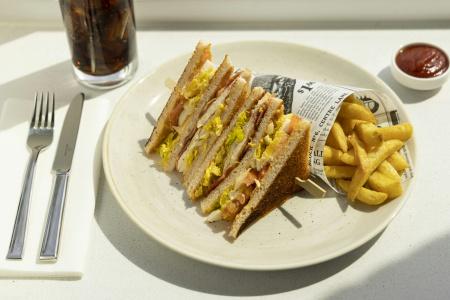Holiday Inn - Eindhoven Airport - 35