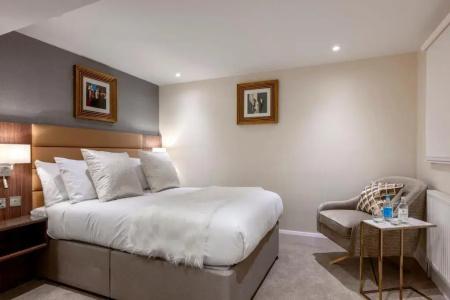 The Castleton - 48