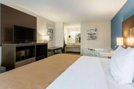 Quality Inn On the Strip - 35
