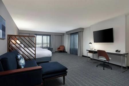 Courtyard by Marriott at Old Town - 76