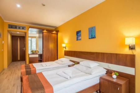 Holiday Beach Budapest Wellness with Sauna Park - 33