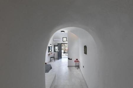 Pearl of Caldera Oia - Boutique by Pearl Collection - 47