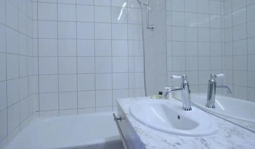 Ours Blanc - Place Victor Hugo - 76