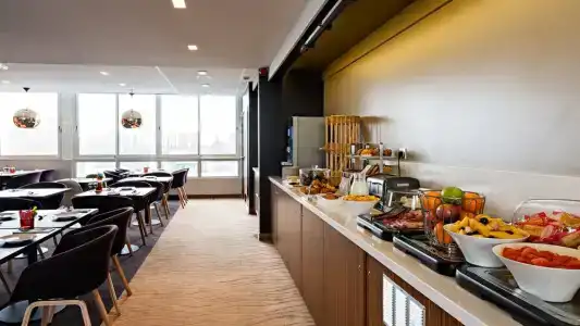 Holiday Inn Reims Centre, An Ihg - 11
