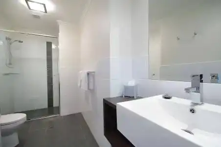 Macquarie Waters Boutique Apartment - 9