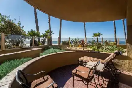 Pacific Terrace - 109