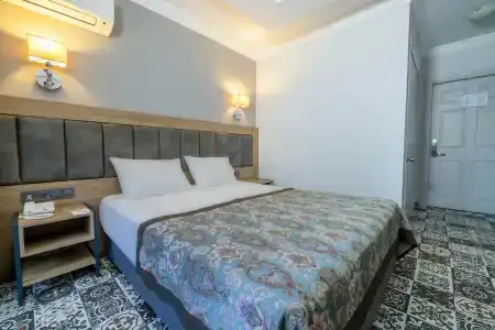 Crystal Aura Beach Resort & Spa  - 10