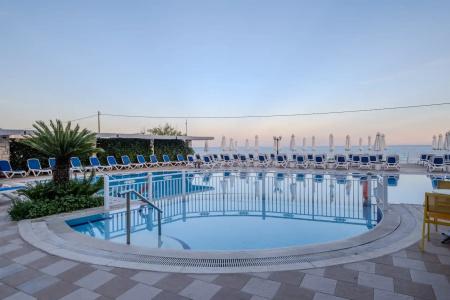 Mediterranean Beach Resort - 19