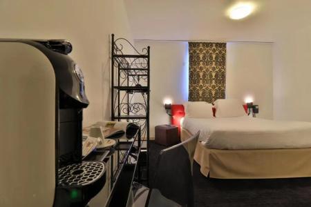 Kyriad Frejus - Centre - 54