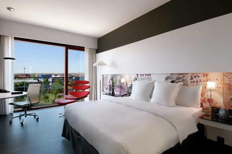 Hilton Madrid Airport - 3
