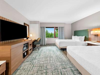 Hampton Inn & Suites - 54