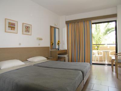 Summerland & Bungalows - 19