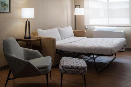Four Points by Sheraton & Conference Center - 44