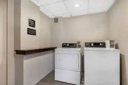 Best Western Plus - 32